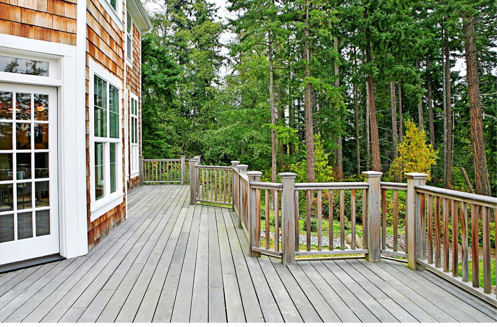 Top Signs Your Deck Needs Refinishing: Don’t Ignore These Warnings